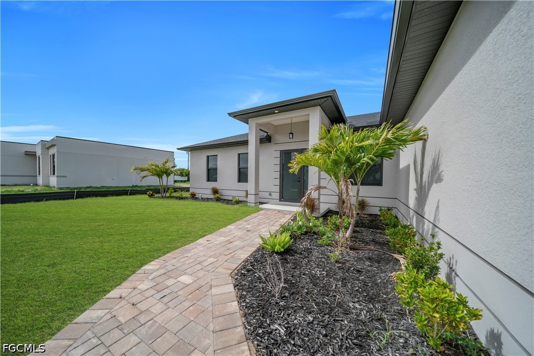 3 bed home in Cape Coral
