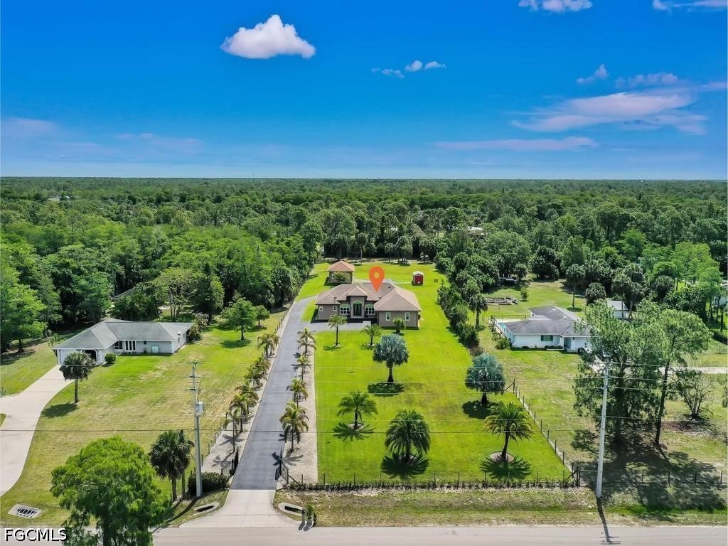 4 bed home in Naples