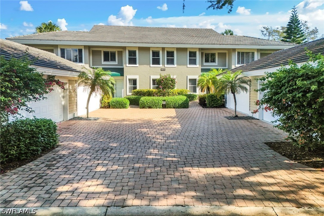 2 bed home in Bonita Springs