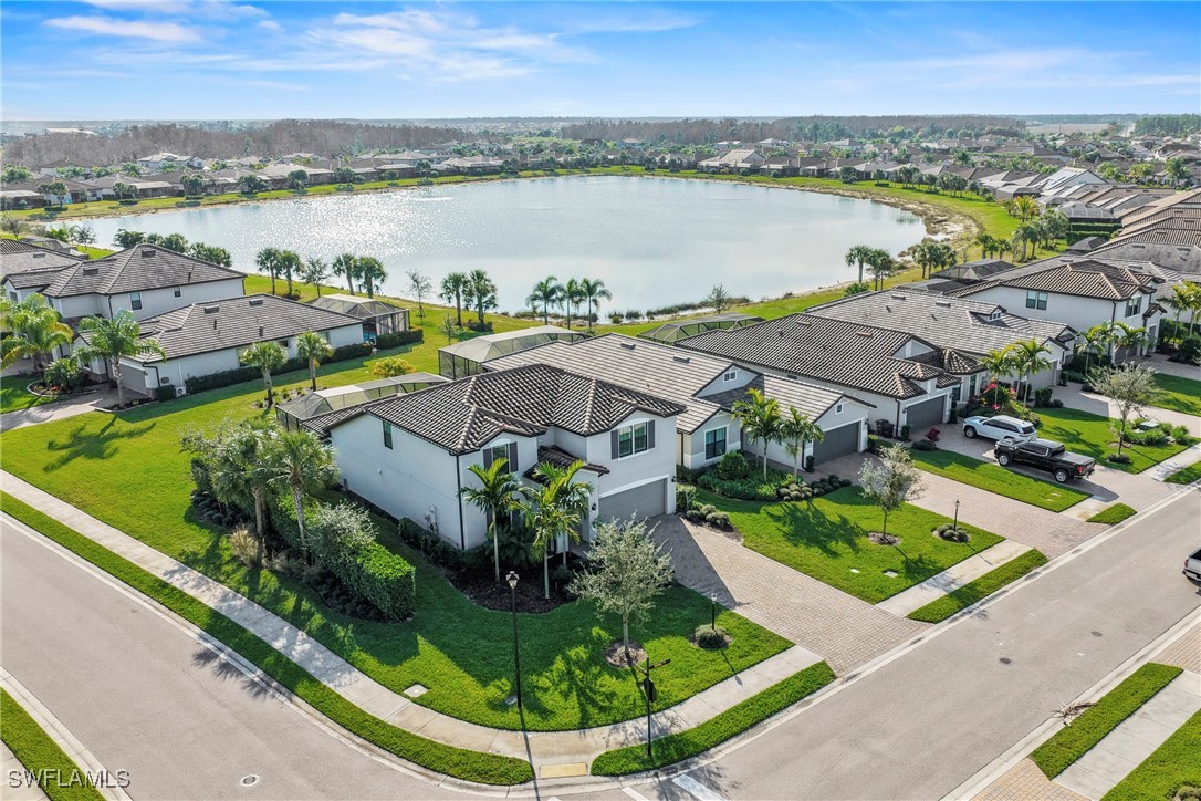 5 bed home in Estero
