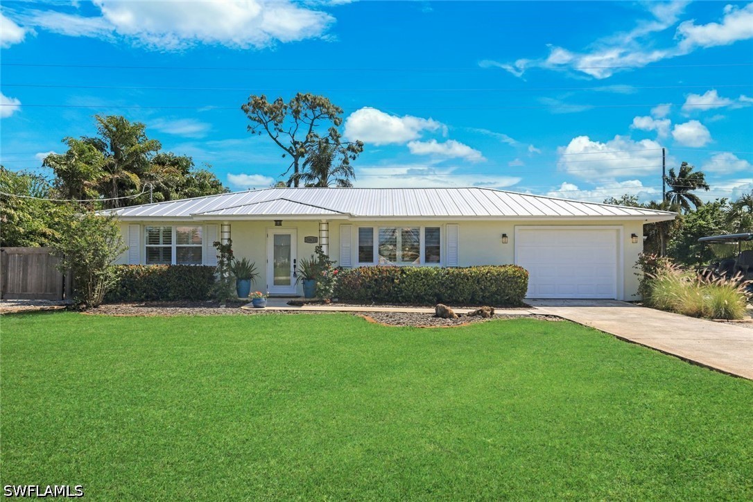 2 bed home in Estero