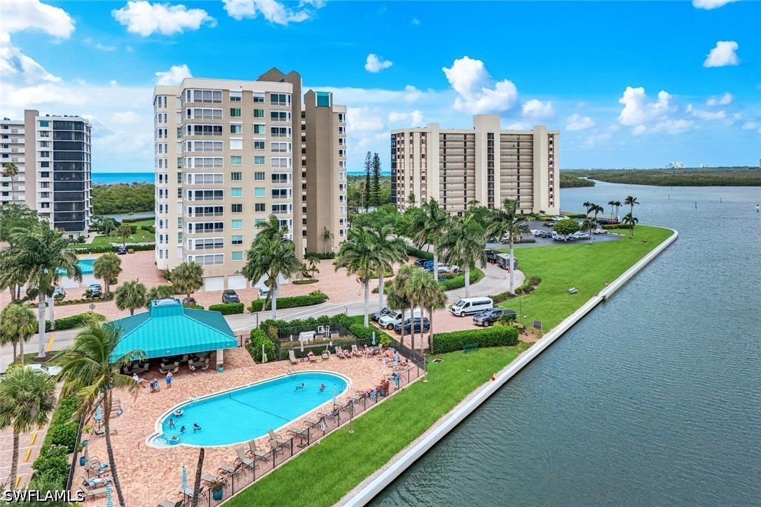 3 bed home in Naples