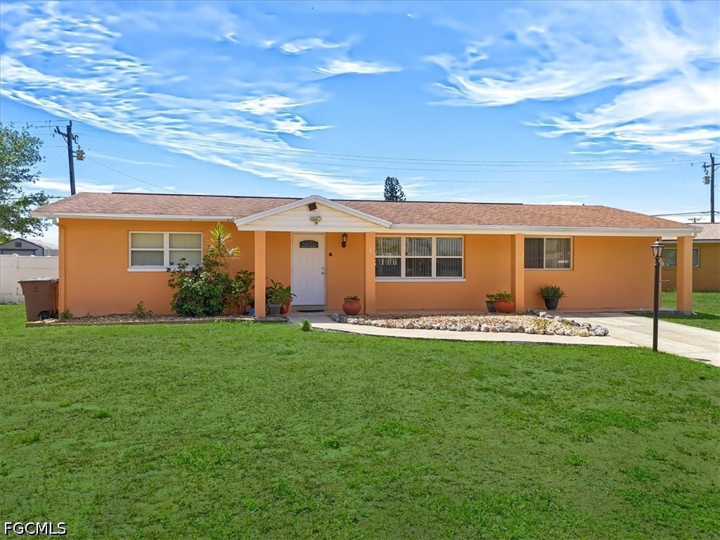 3 bed home in Lehigh Acres