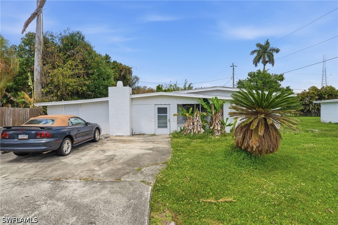 2 bed home in North Fort Myers