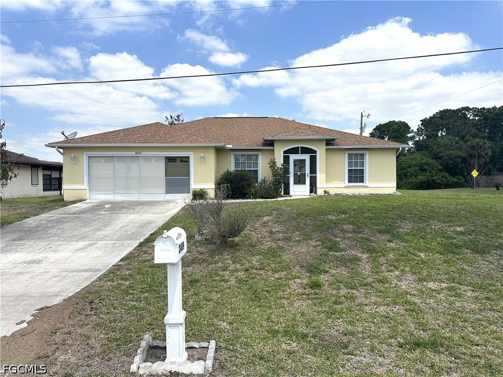 3 bed home in Lehigh Acres