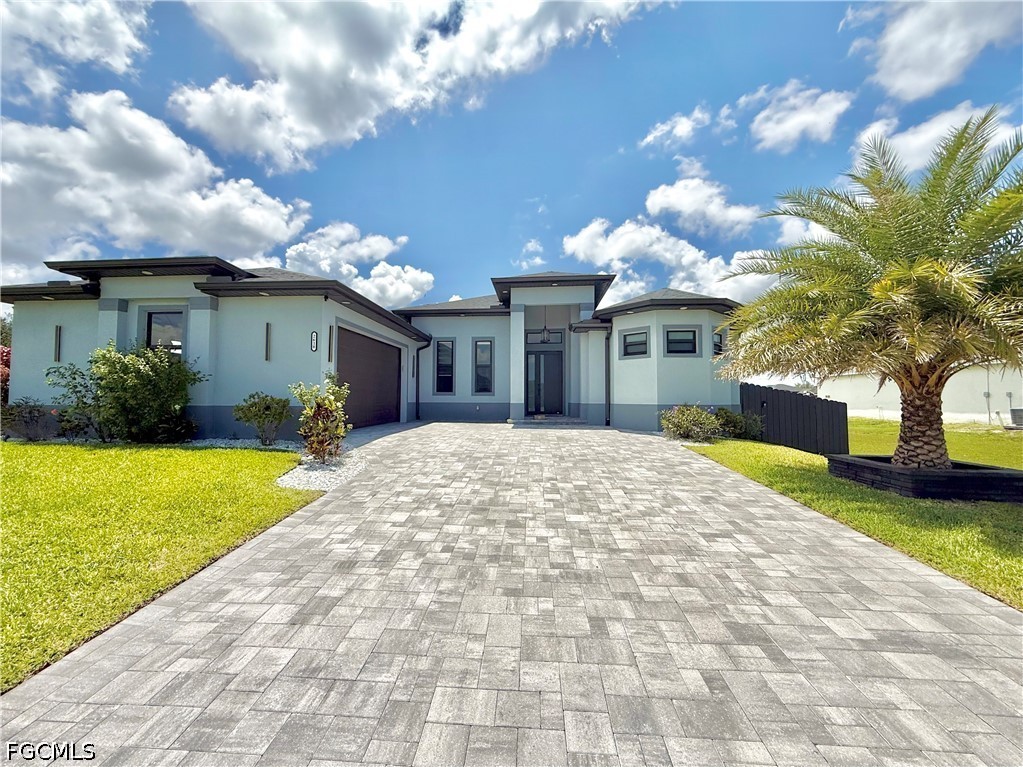 3 bed home in Cape Coral