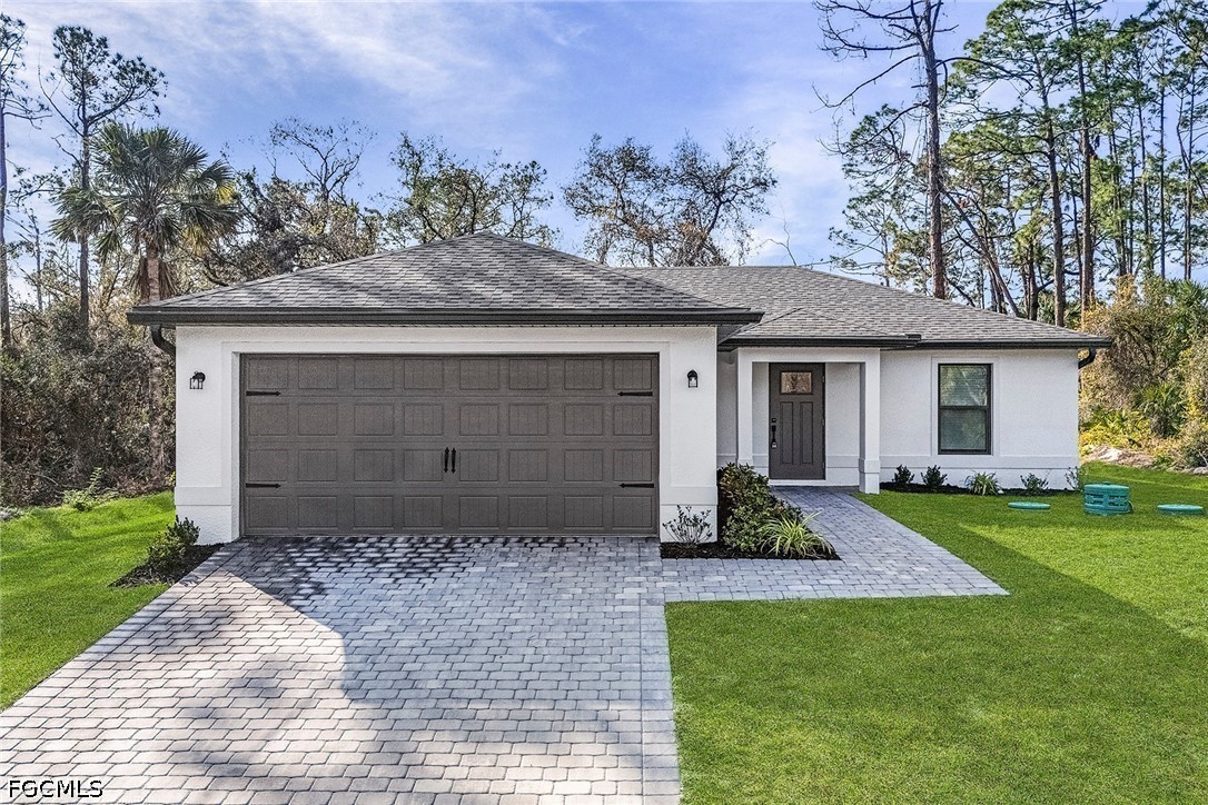 3 bed home in Lehigh Acres