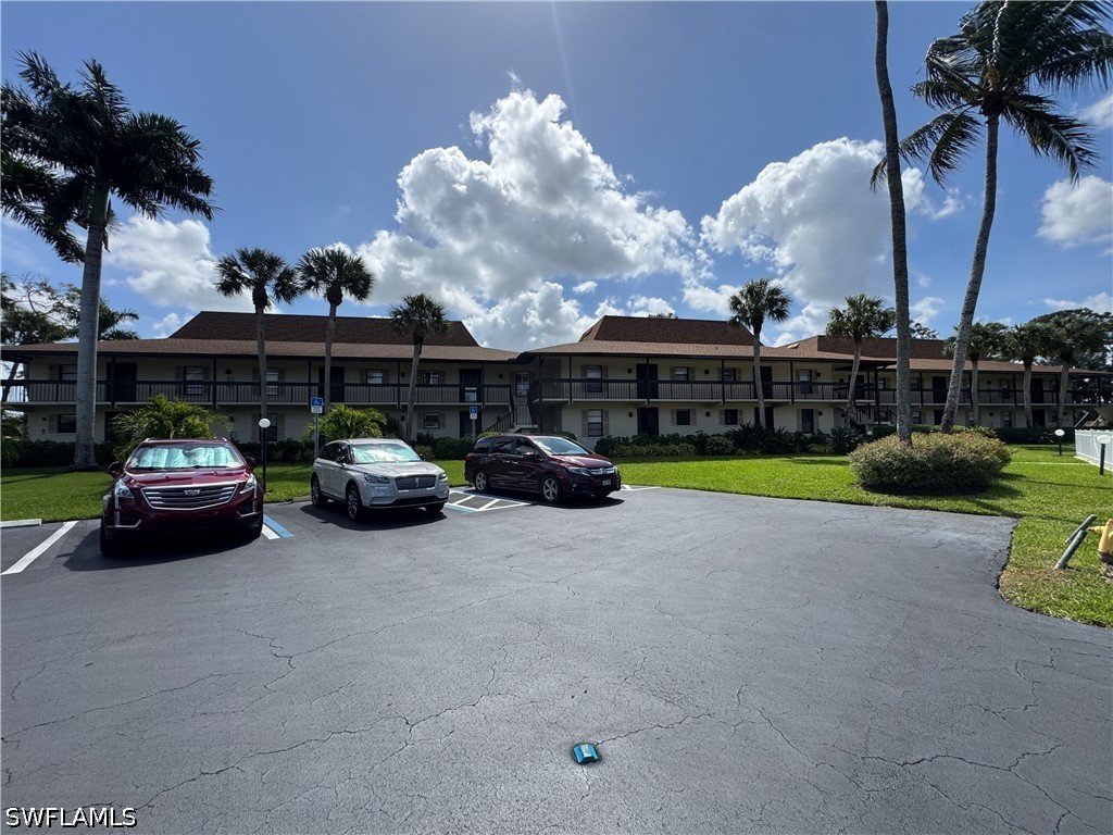 2 bed home in Bonita Springs