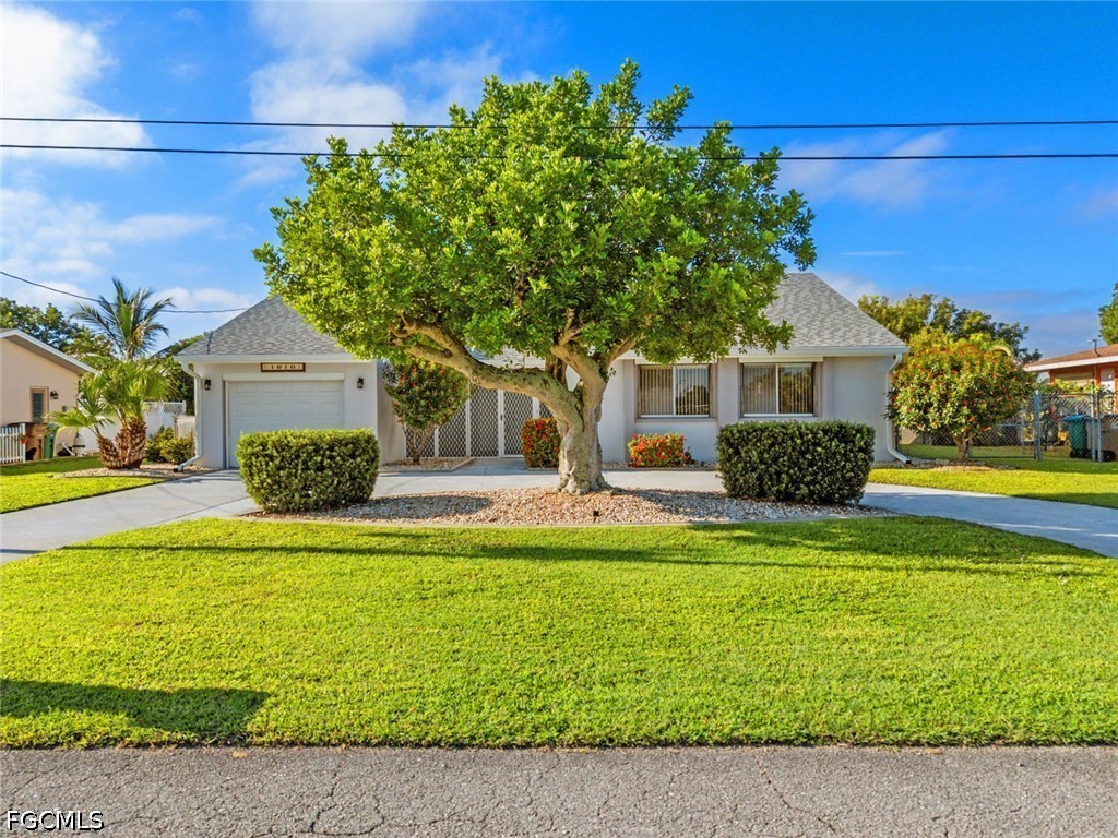 3 bed home in Cape Coral