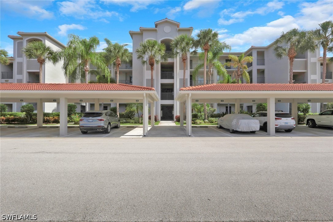 2 bed home in Naples