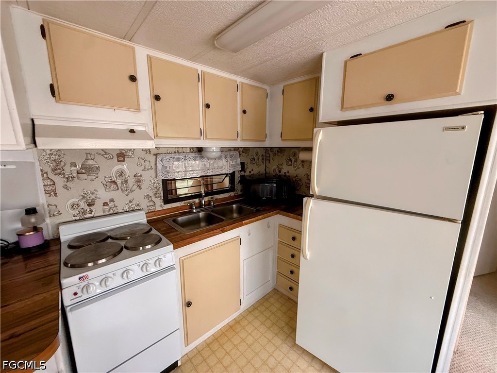 1 bed home in North Fort Myers