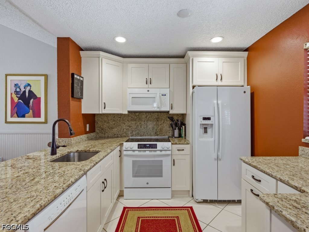 2 bed home in Fort Myers