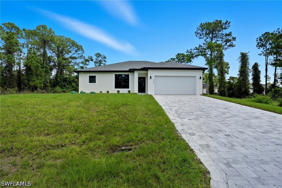 4 bed home in Lehigh Acres