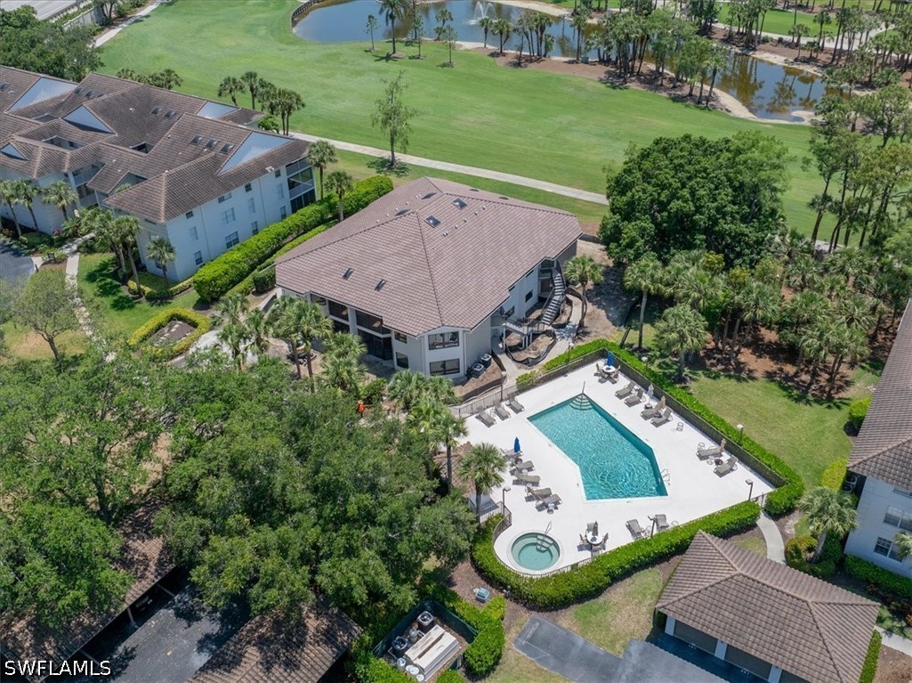 2 bed home in Naples