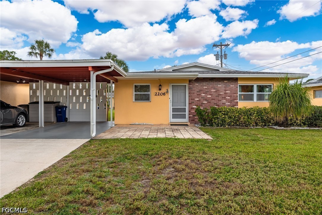 2 bed home in Lehigh Acres