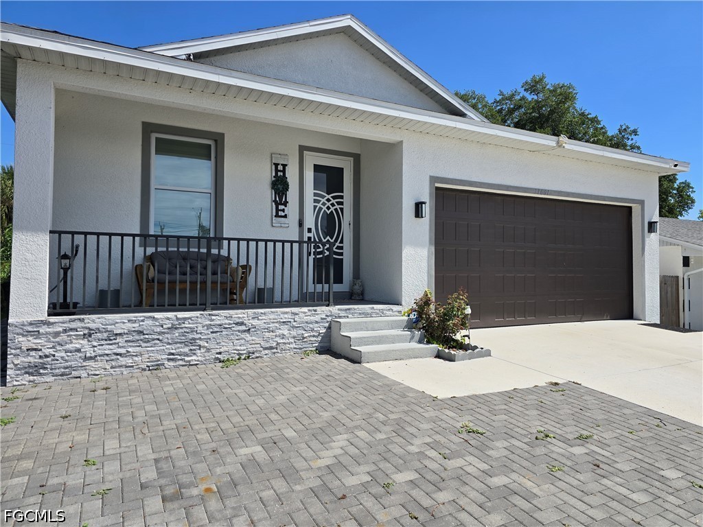 4 bed home in Bonita Springs