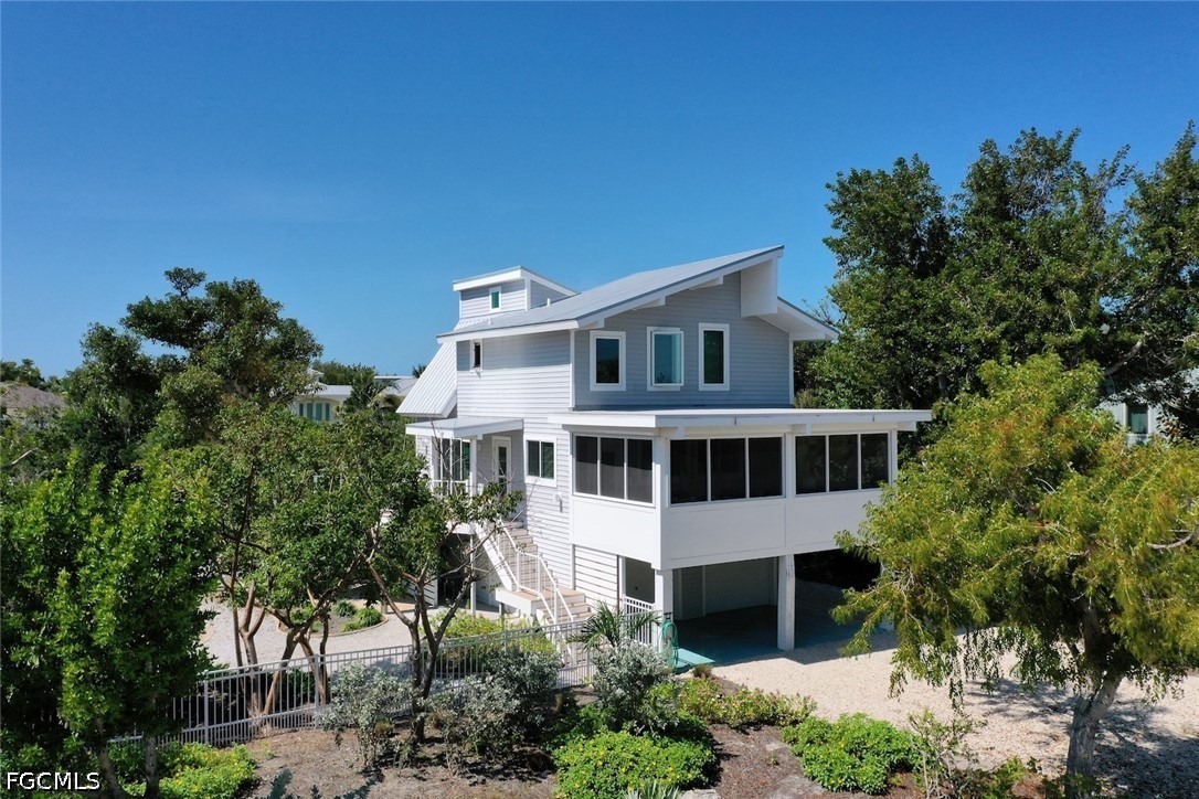 3 bed home in Sanibel