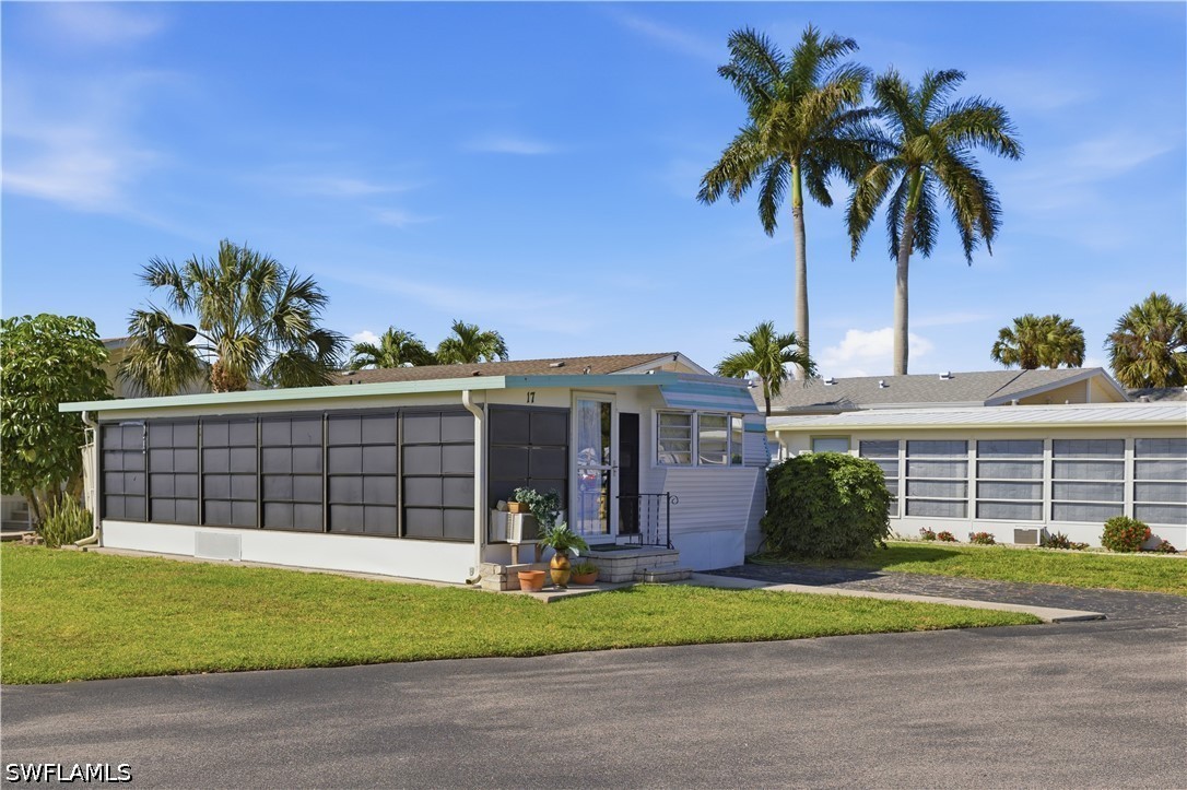 1 bed home in Naples