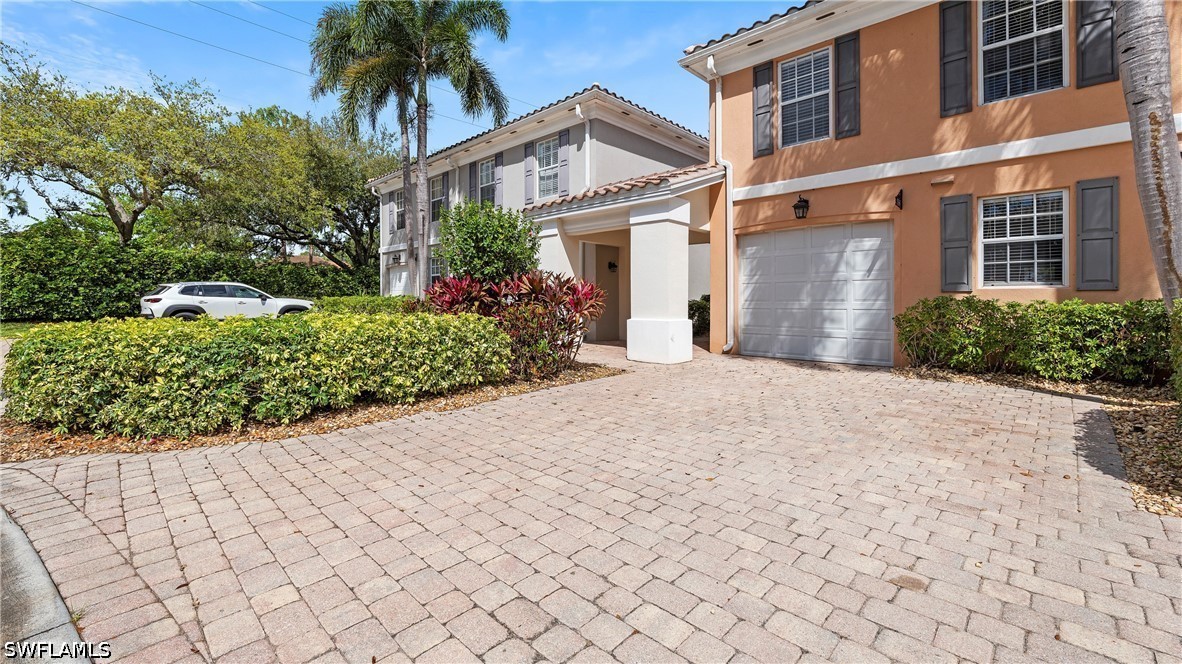 3 bed home in Naples