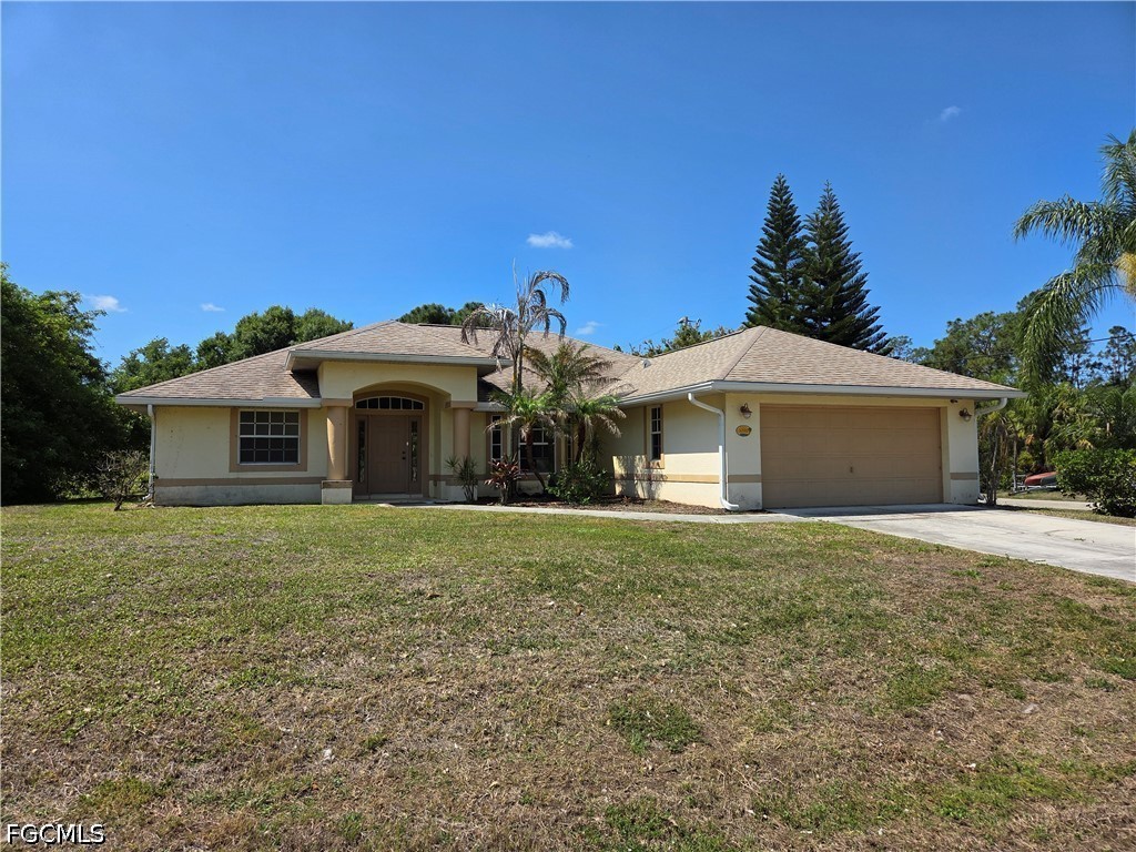 3 bed home in Lehigh Acres