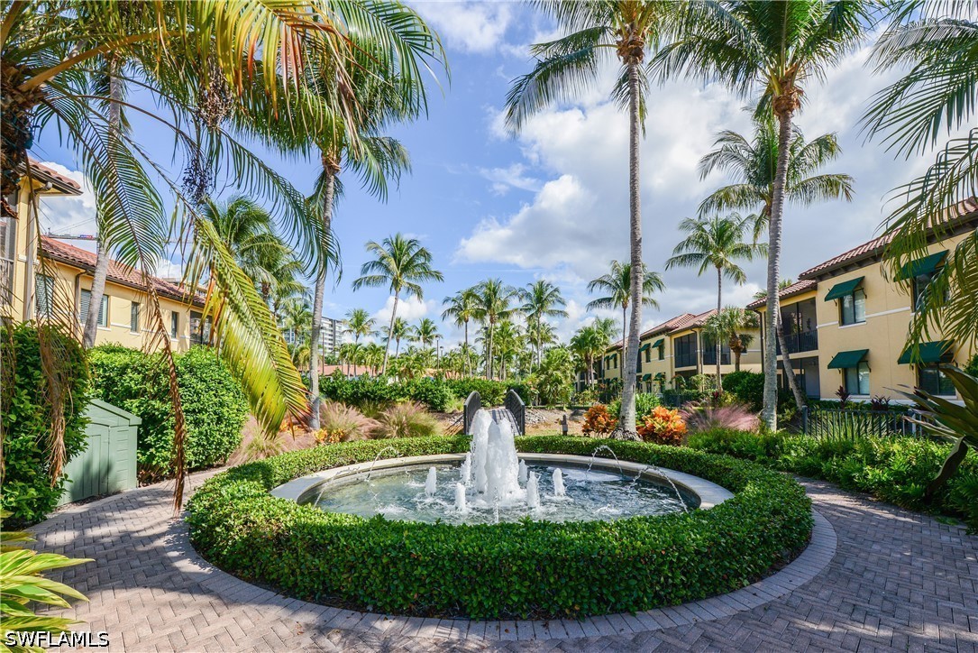 2 bed home in Naples