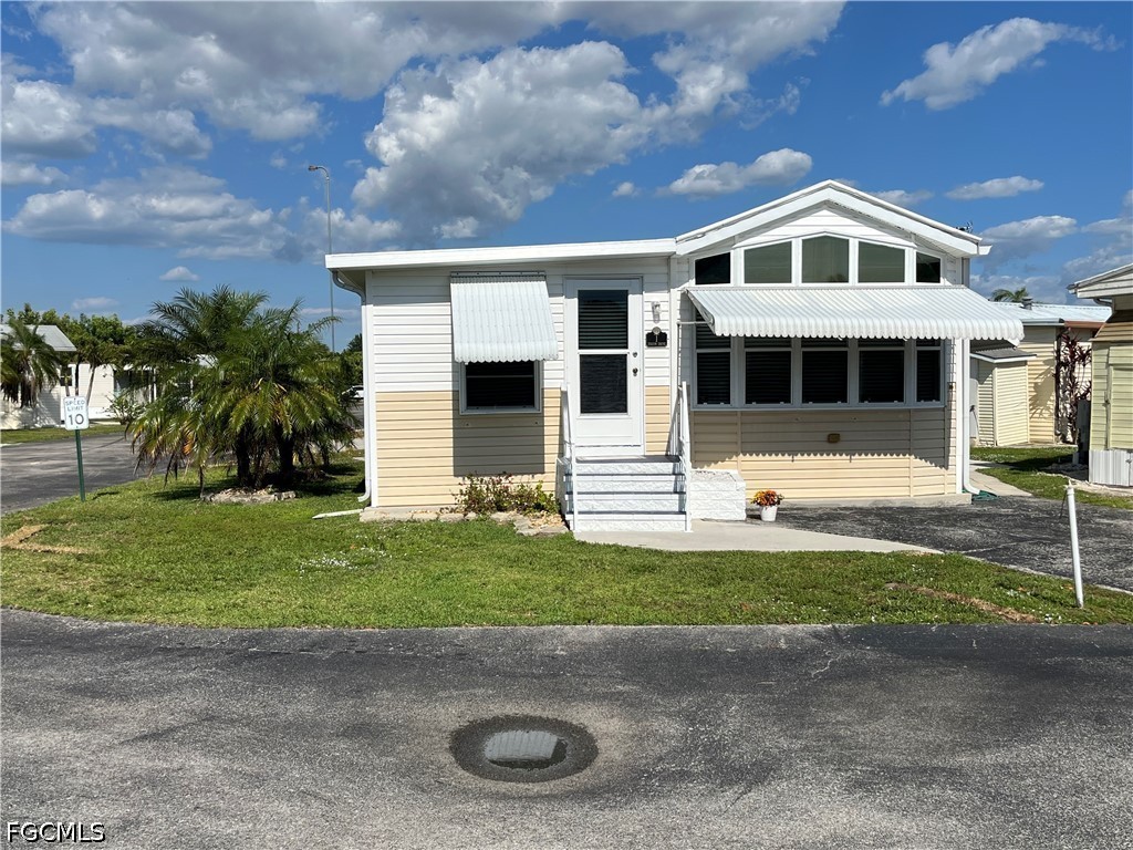 1 bed home in Naples