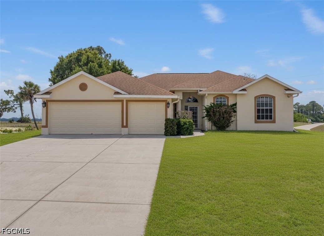 4 bed home in Labelle