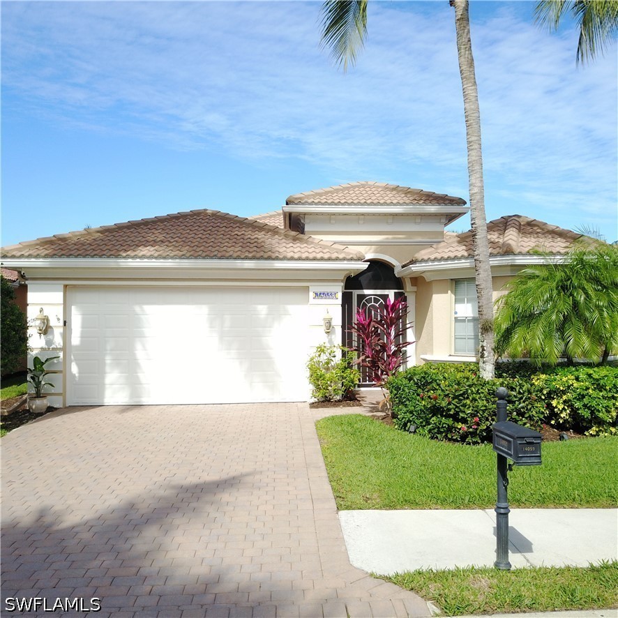 4 bed home in Naples