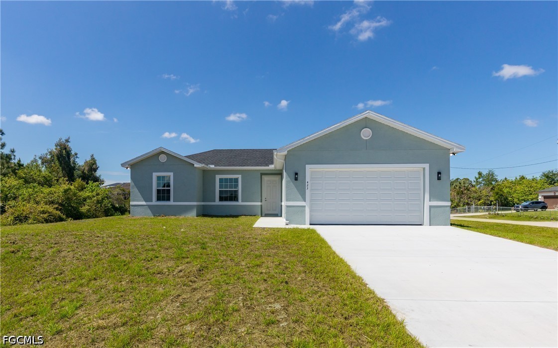 3 bed home in Lehigh Acres