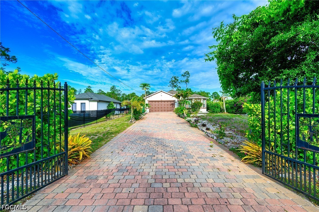 3 bed home in Naples