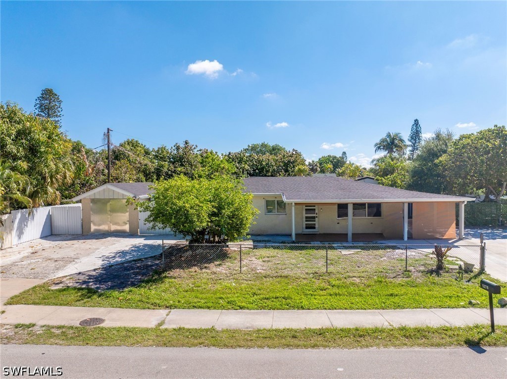 3 bed home in Naples