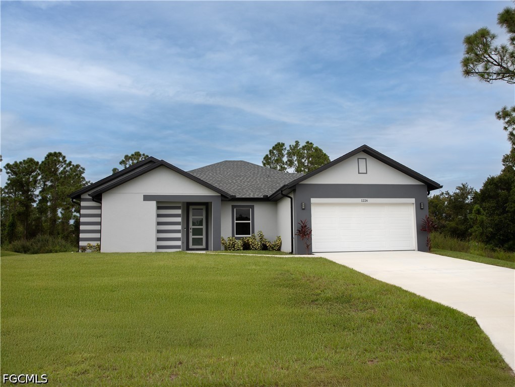 4 bed home in Lehigh Acres