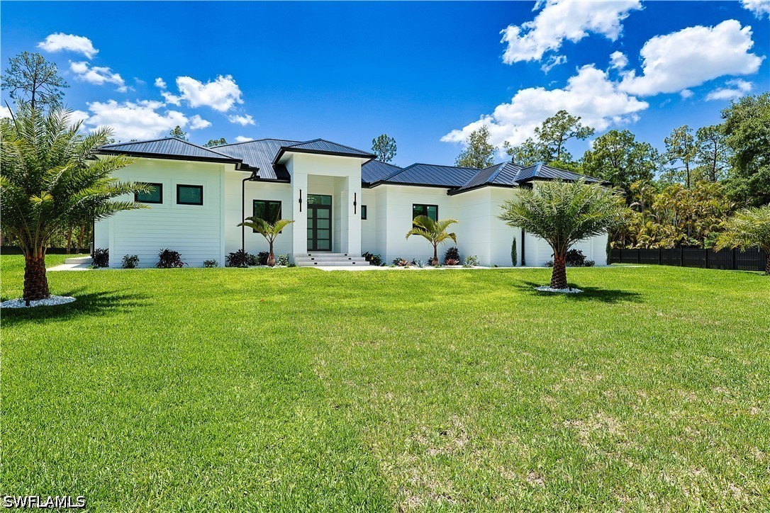 4 bed home in Naples