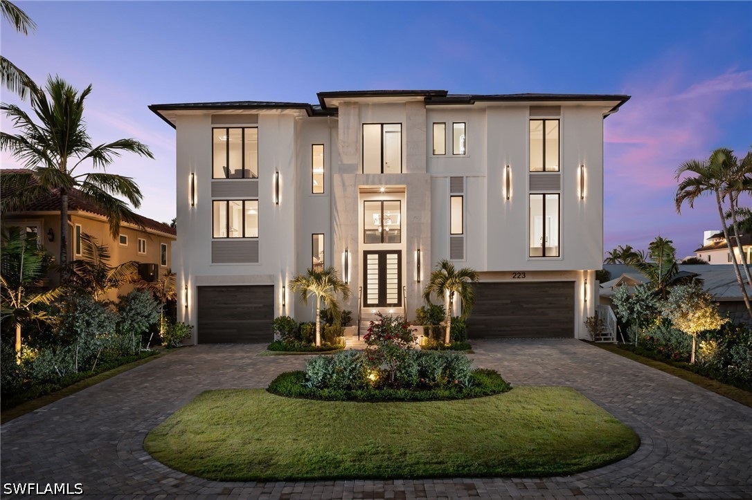 6 bed home in Naples