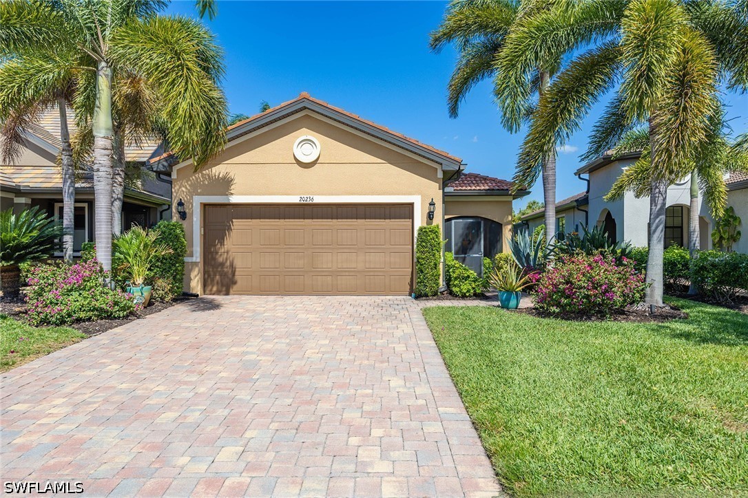 2 bed home in Estero