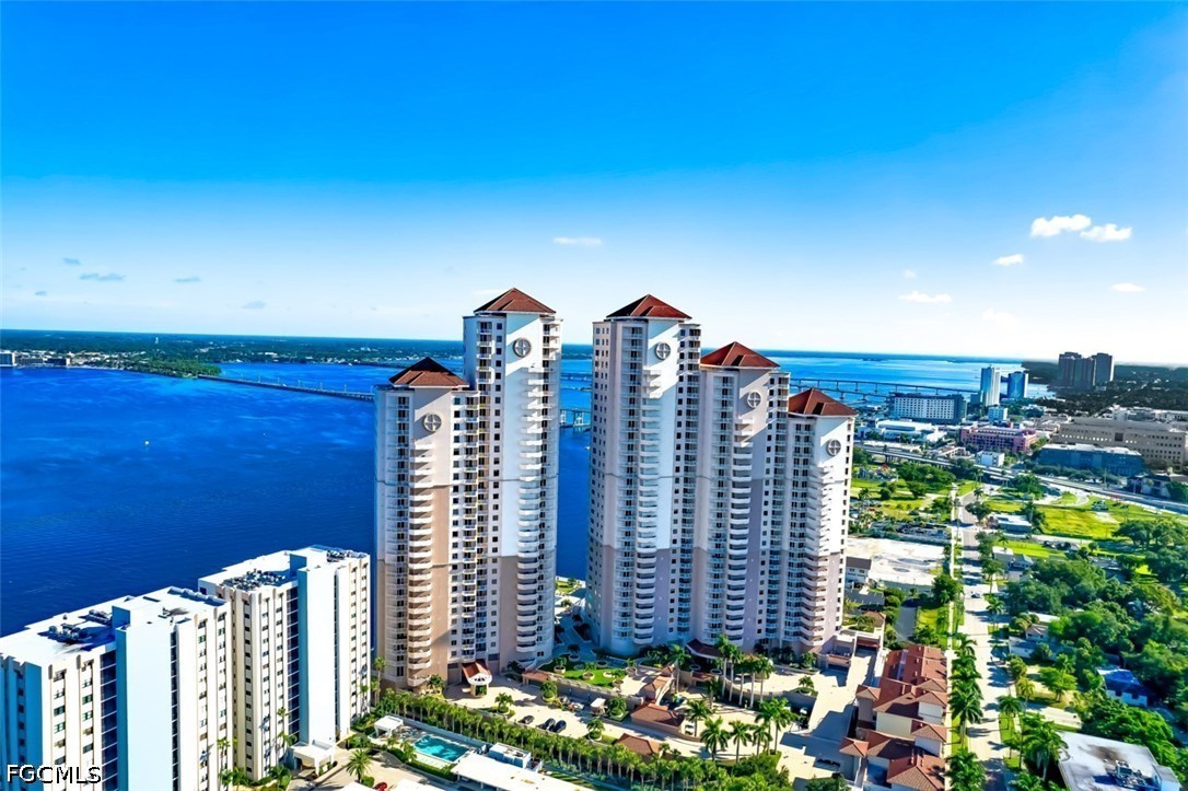 2 bed home in Fort Myers