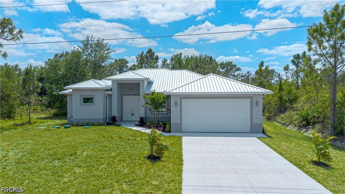 3 bed home in Lehigh Acres