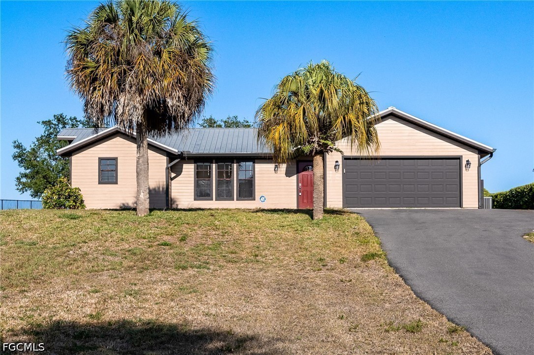 3 bed home in Labelle