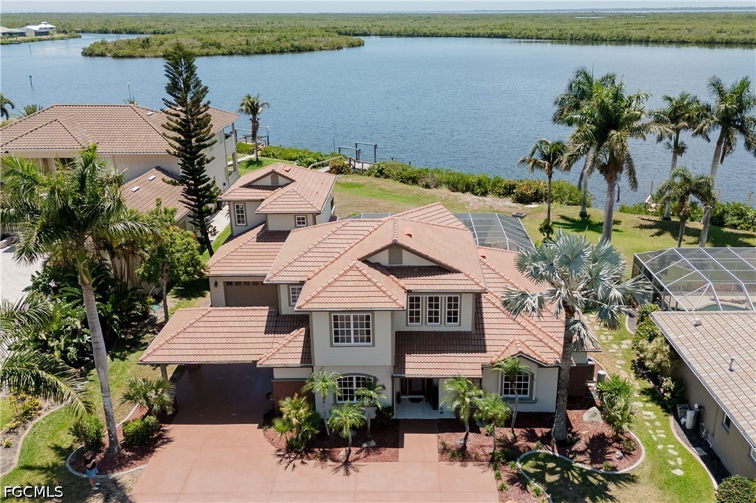 3 bed home in Port Charlotte