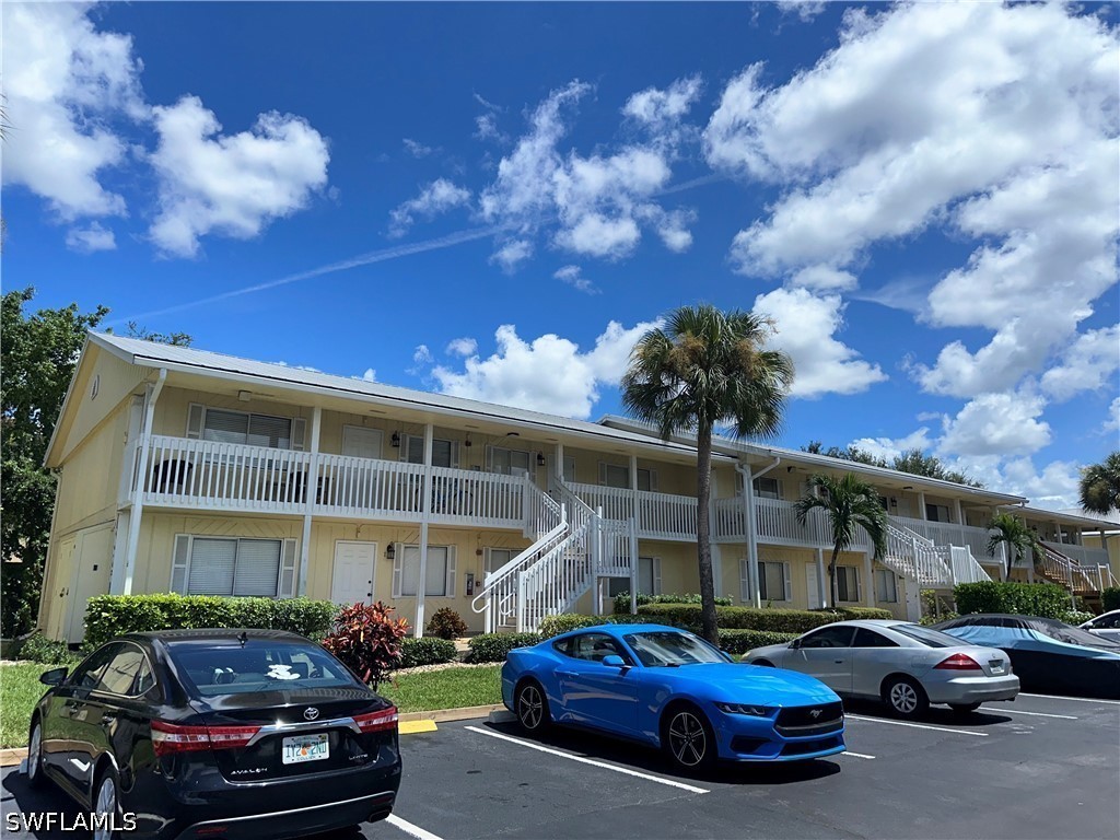 2 bed home in Naples
