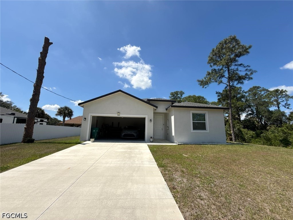 3 bed home in Labelle