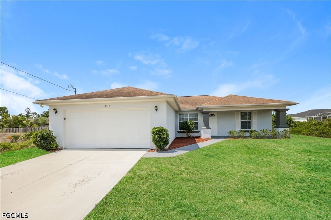 3 bed home in Lehigh Acres