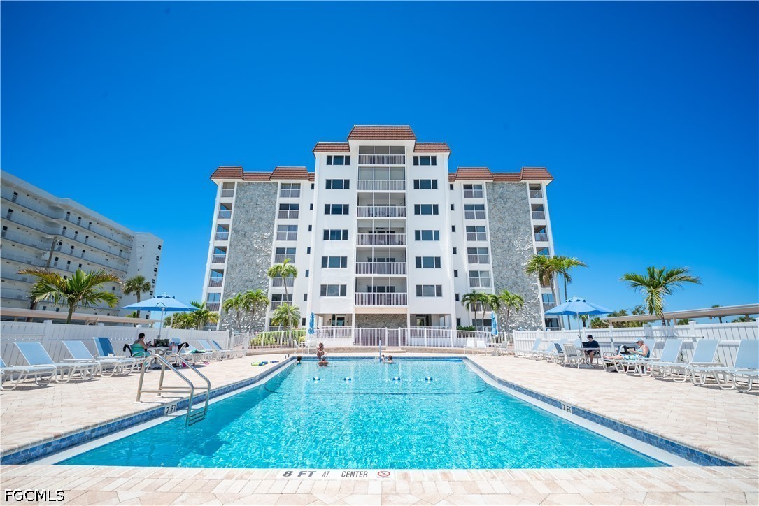 2 bed home in Fort Myers Beach