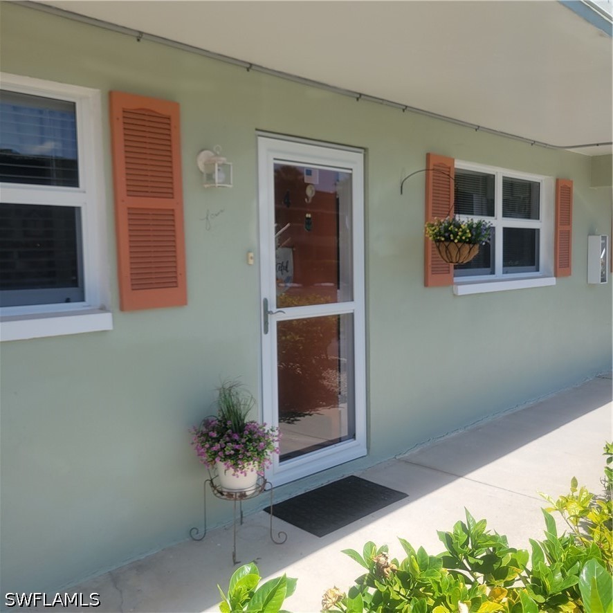 2 bed home in Naples