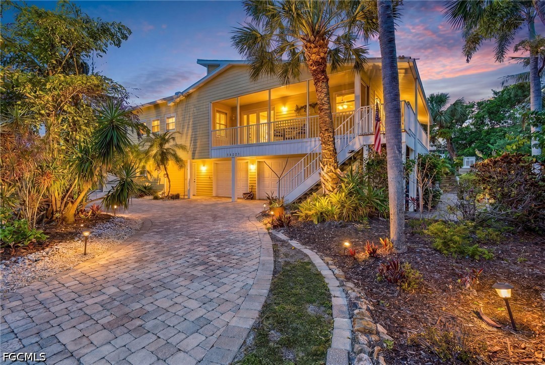 4 bed home in Bokeelia