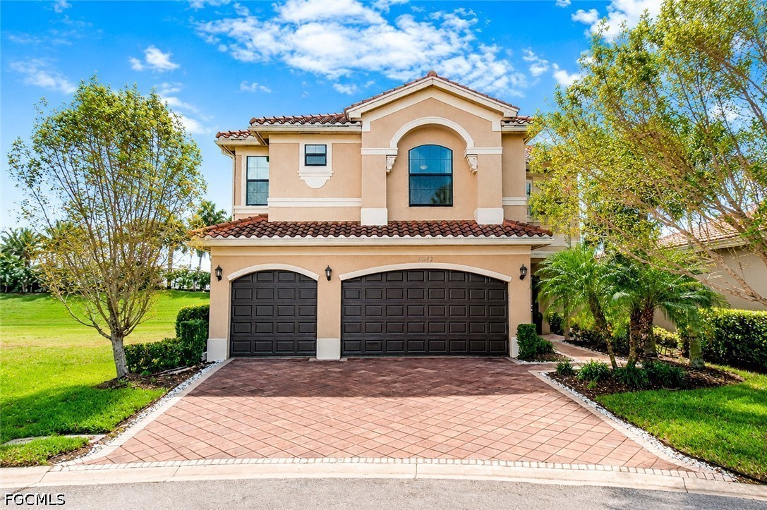 6 bed home in Fort Myers