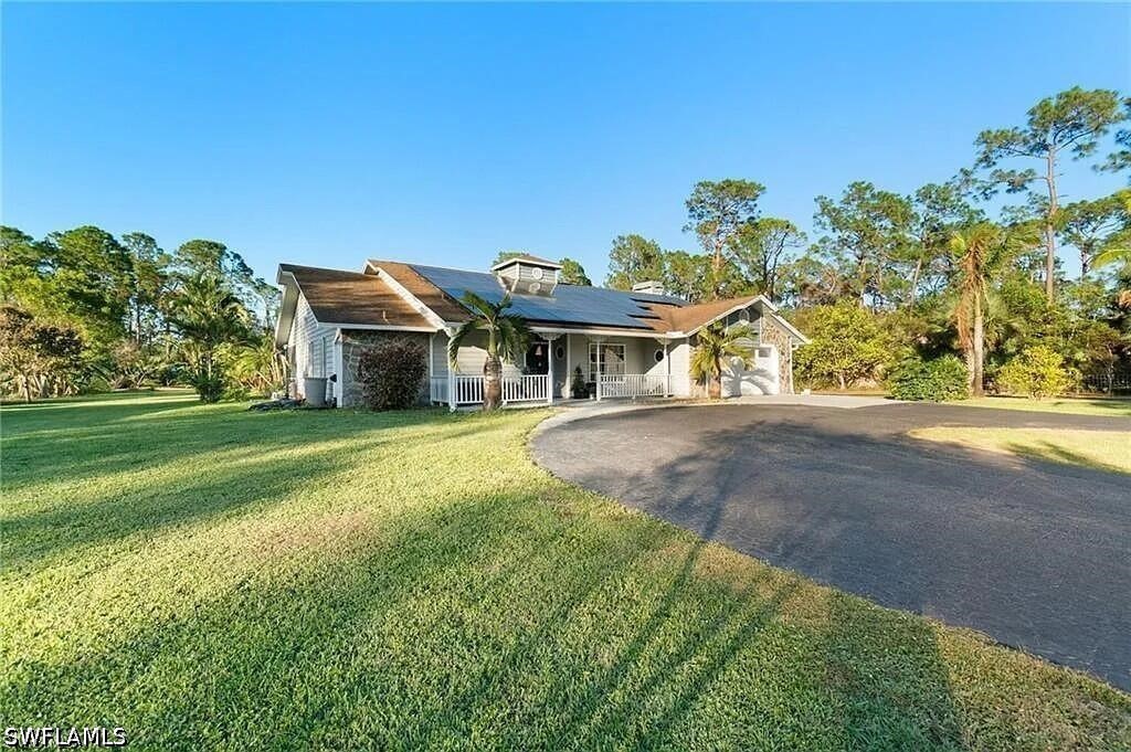 6 bed home in Naples