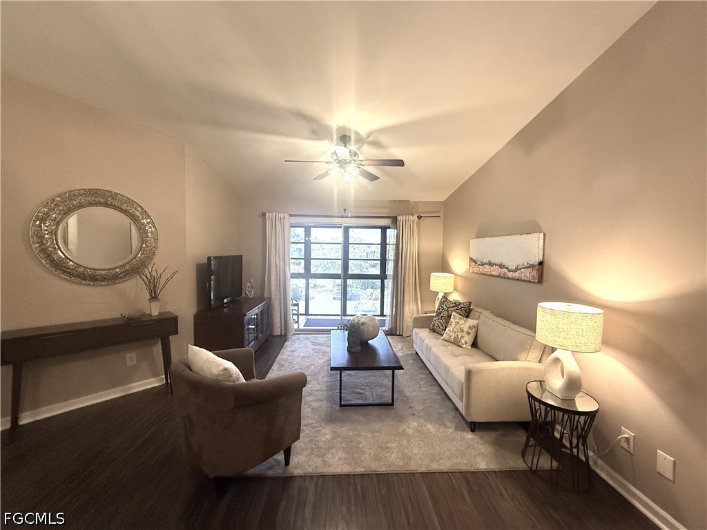 2 bed home in Fort Myers