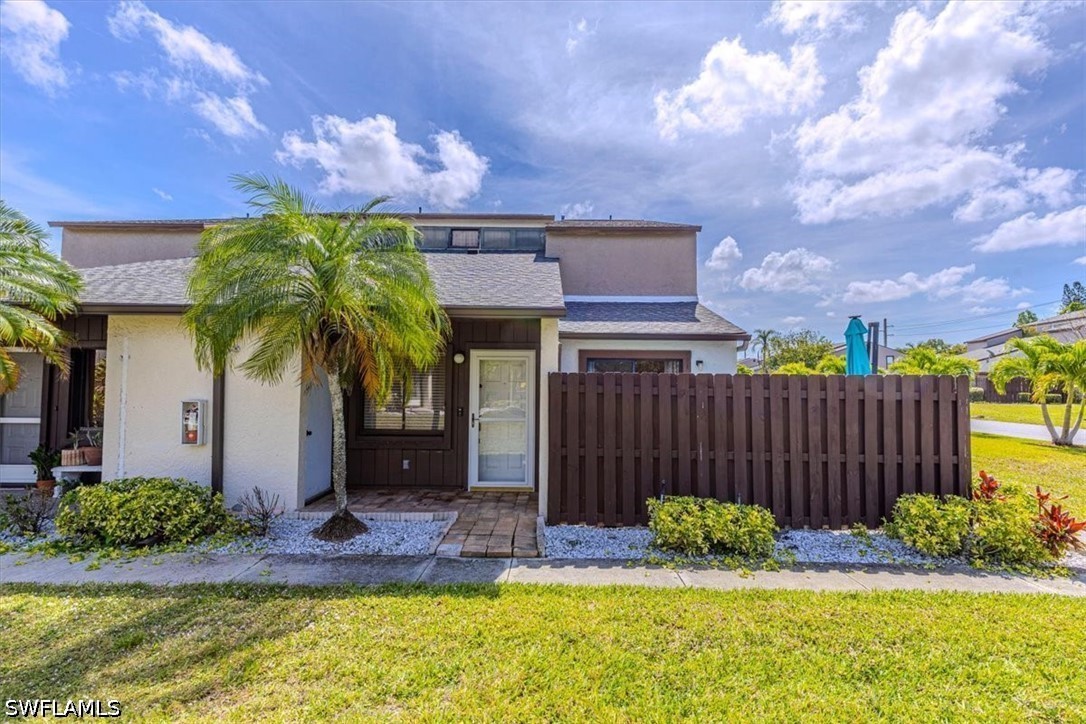 2 bed home in Fort Myers