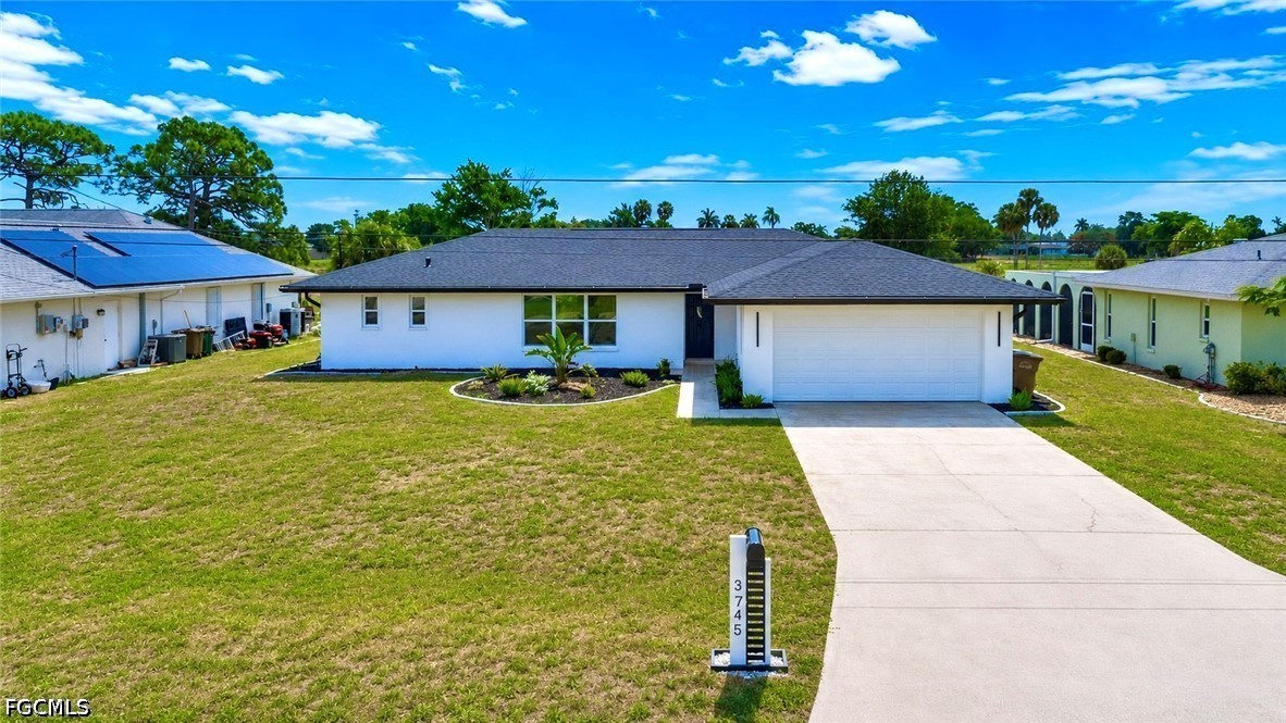 3 bed home in Cape Coral